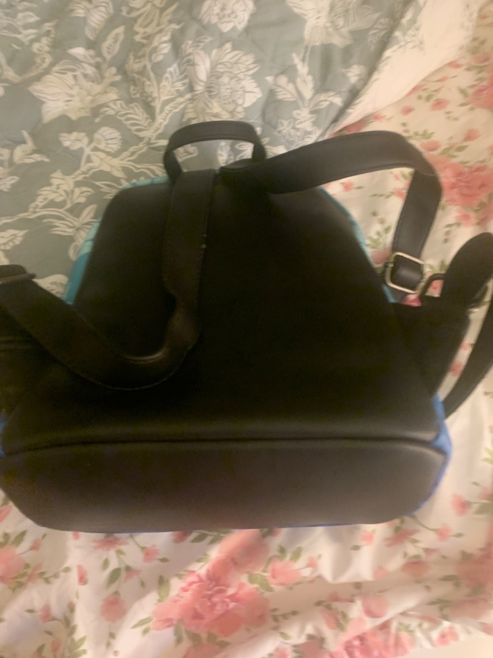 Loungefly stitch mini backpack - Picture 3 of 3